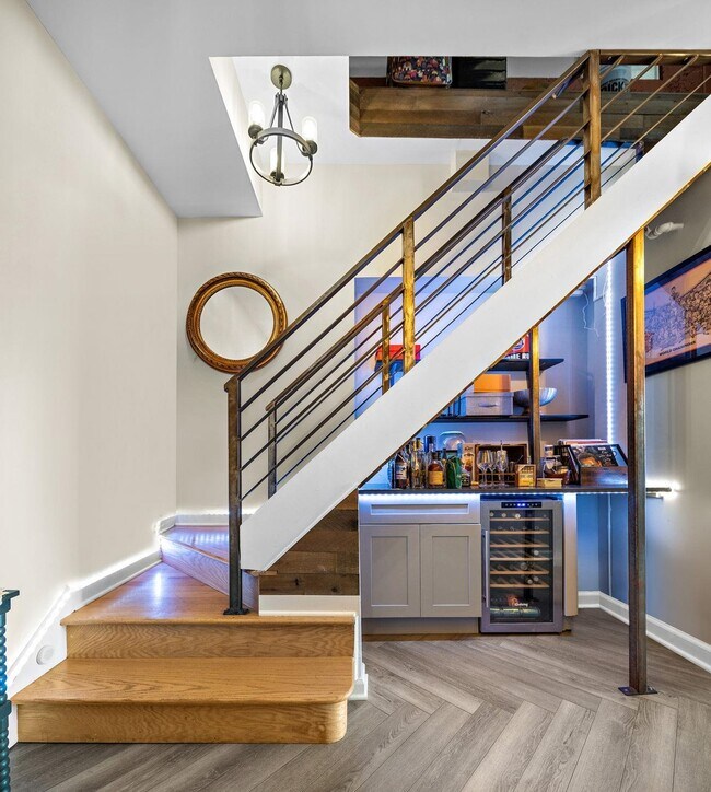 Photo - 142 Charles St Unit PH-1