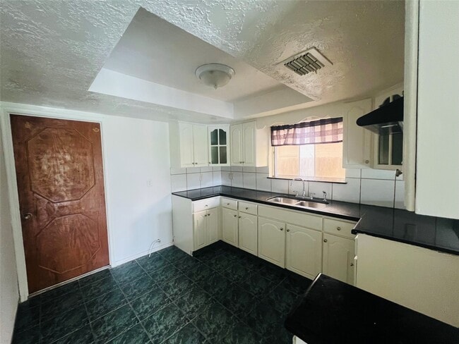 Photo - 7538 Winkle Wood Ln