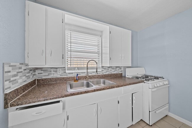 Photo - 904 Beverly Ave Unit C