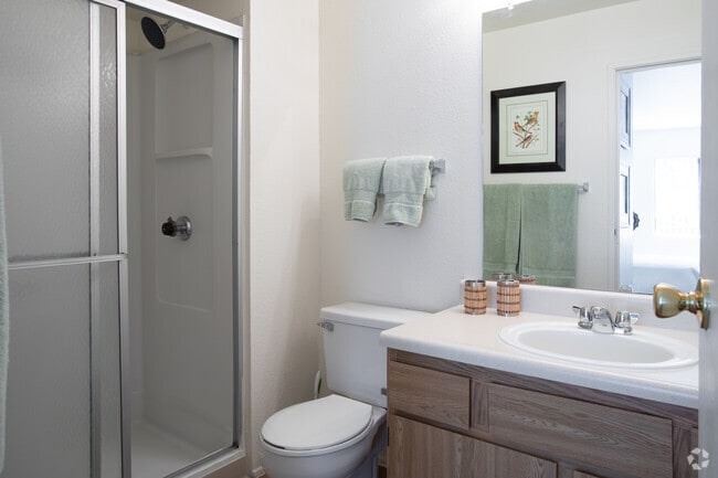 2BR, 2BA - 1,003 SF