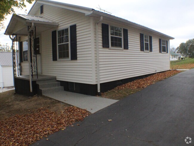 Building Photo - 2 Bedroom 1 Bath home in a Quiet Neighborhood