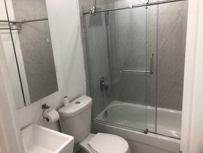 Photo - MIMICO WATERFRONT PARK, UNIQUE RENOVATED ART DECO BUILDING BY AWARD WINNING DESIGNER Unit 5