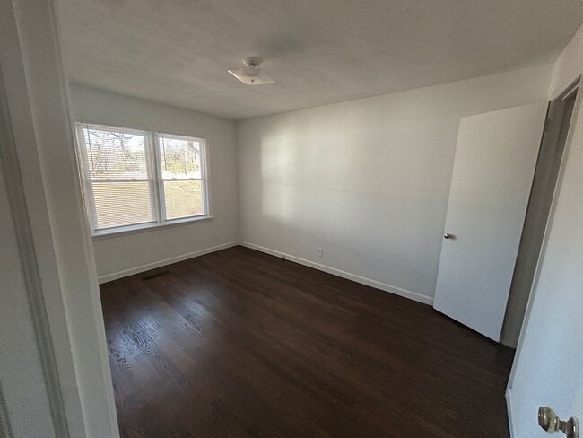 Photo - 4296 Pineview Dr Unit 4296-A