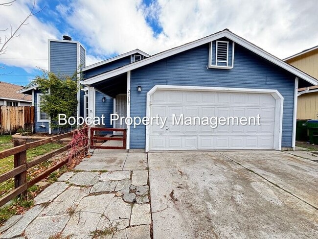 Building Photo - 2319 Blue Haven Ln