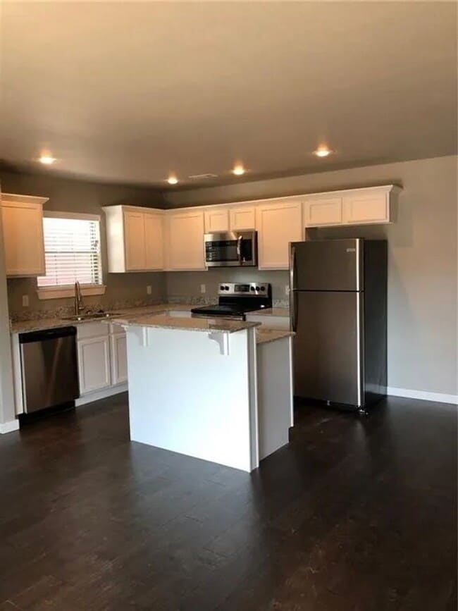 Photo - Beautiful Condo At Great Location!!!