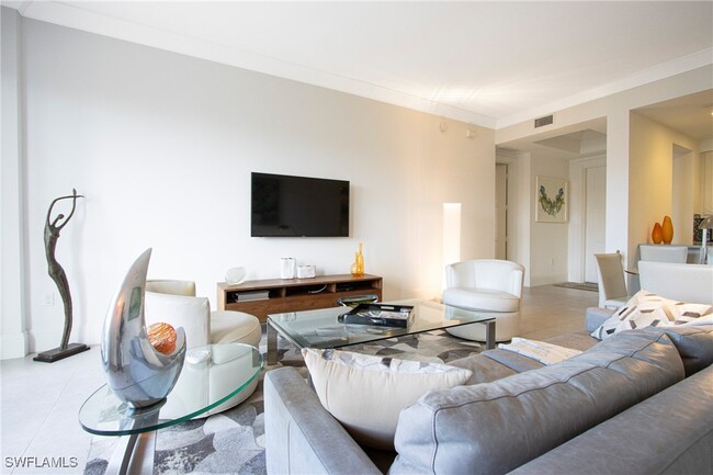 Building Photo - 1035 3rd Ave S Unit 303 Rental