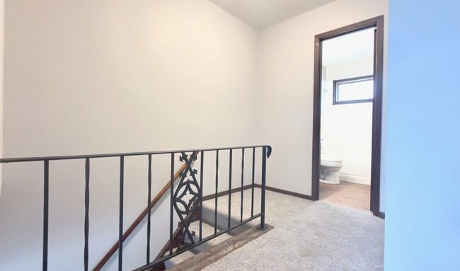 Photo - 5326 N Division St