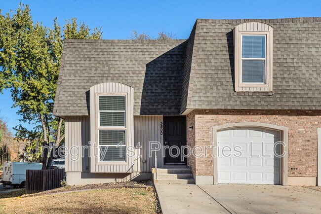 Photo - 3500 NE 72nd Terrace