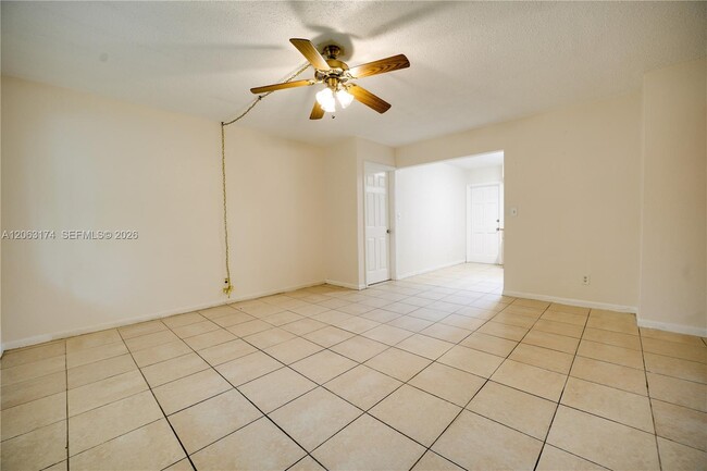 Photo - 715 N 58th Ave Unit 1