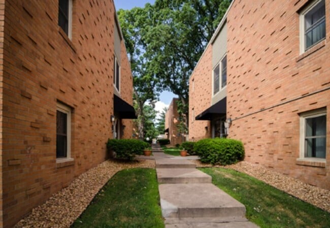 Photo - Robinwood Apartments