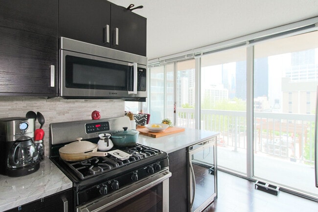Photo - 545 N Dearborn St Unit 1107