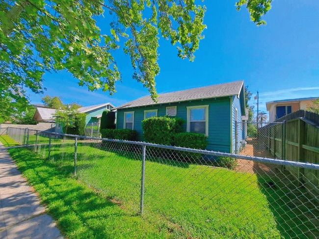 Photo - 436-442 N Effie St Unidad 442