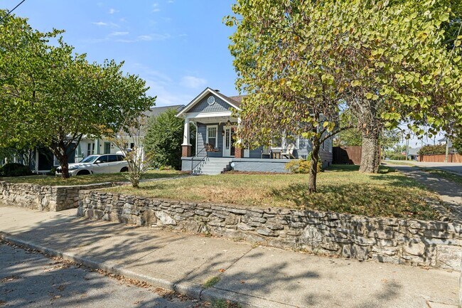 Photo - Charming 3BR/2BA home in the heart of Lock...