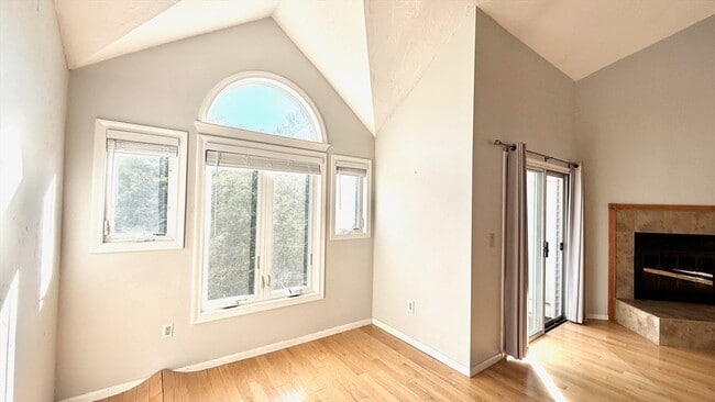 Photo - 114 Burkhall St