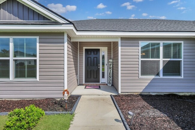 Photo - AVAILABLE MID-APRIL 2026! (Pet Friendly)