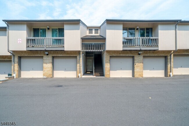 Photo - 26 Kayser Ln