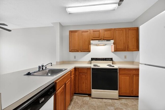 Photo - Pet Friendly End Unit Townhouse with Fence...