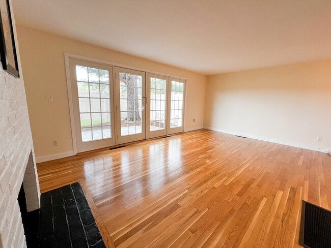 Photo - 11 Oak St Unit 42