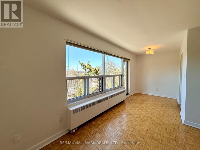 Photo - 28 Upper Canada Dr Unit 403