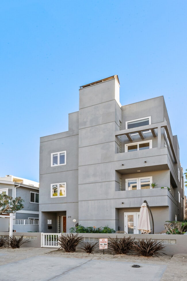 Photo - 20 Quarterdeck St Unidad #1