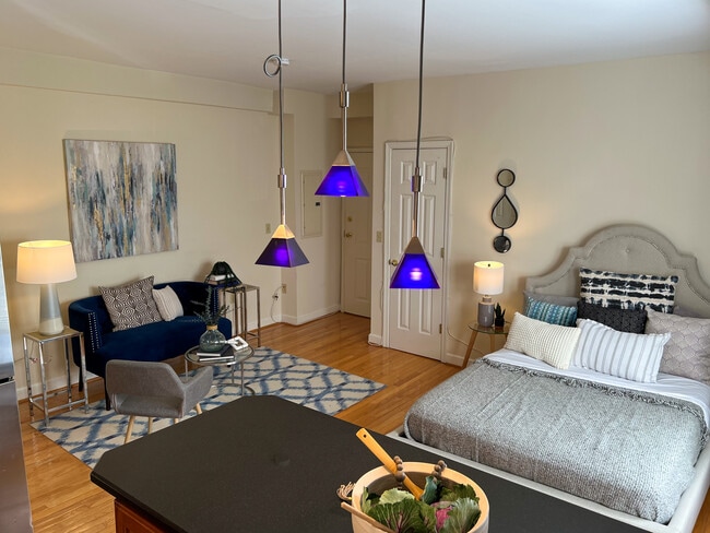 Photo - 1321 Fairmont St NW