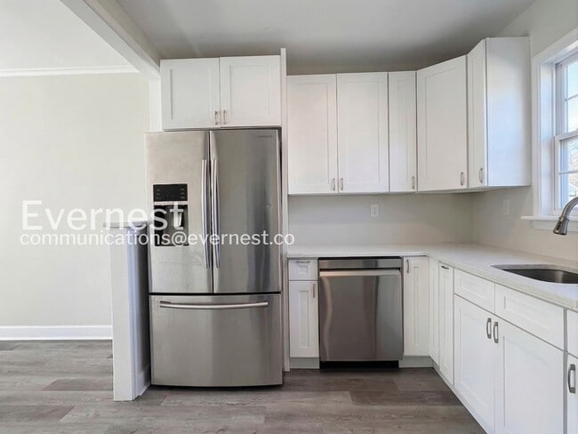 Photo - 1210 E 36th St