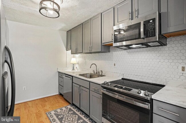 Photo - 16151 Brookmead Ct