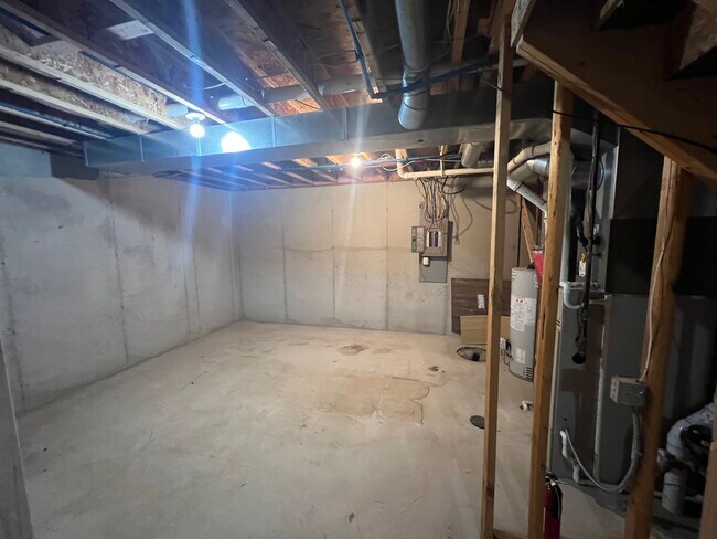 Photo - 44237 136th AVe