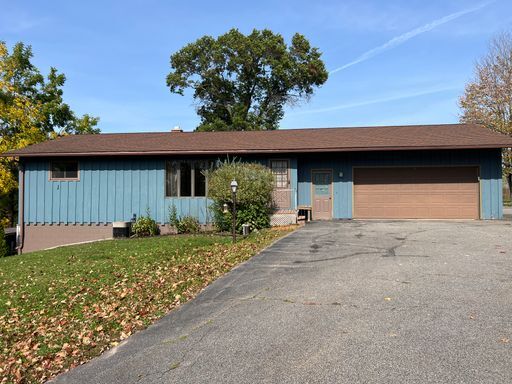 2 Bedroom 1.5 Bath Single Family Home Avai... - 2 Bedroom 1.5 Bath Single Family Home Avai...