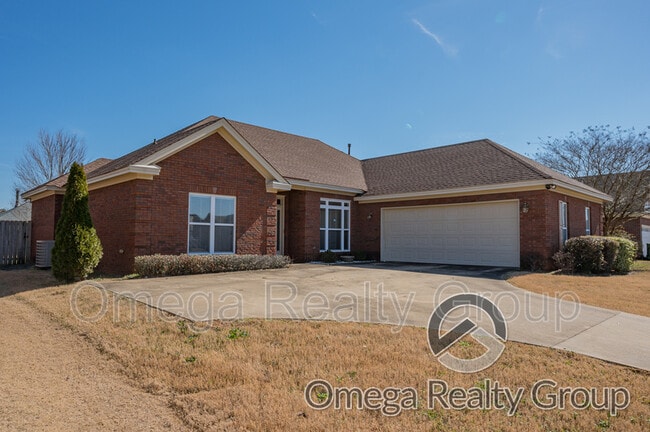 Building Photo - 1325 Meadow Glen Rd
