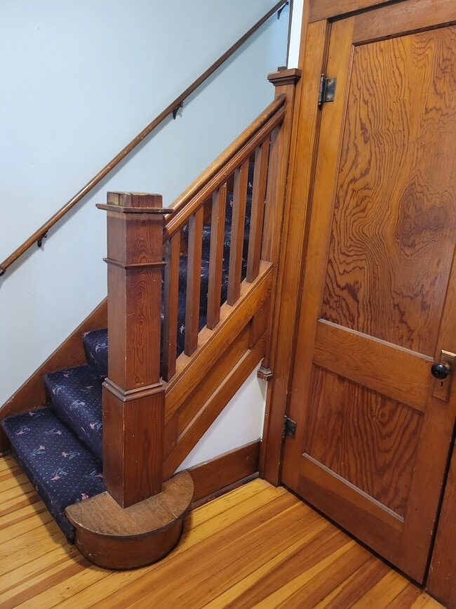 Photo - 605 Melrose Ave