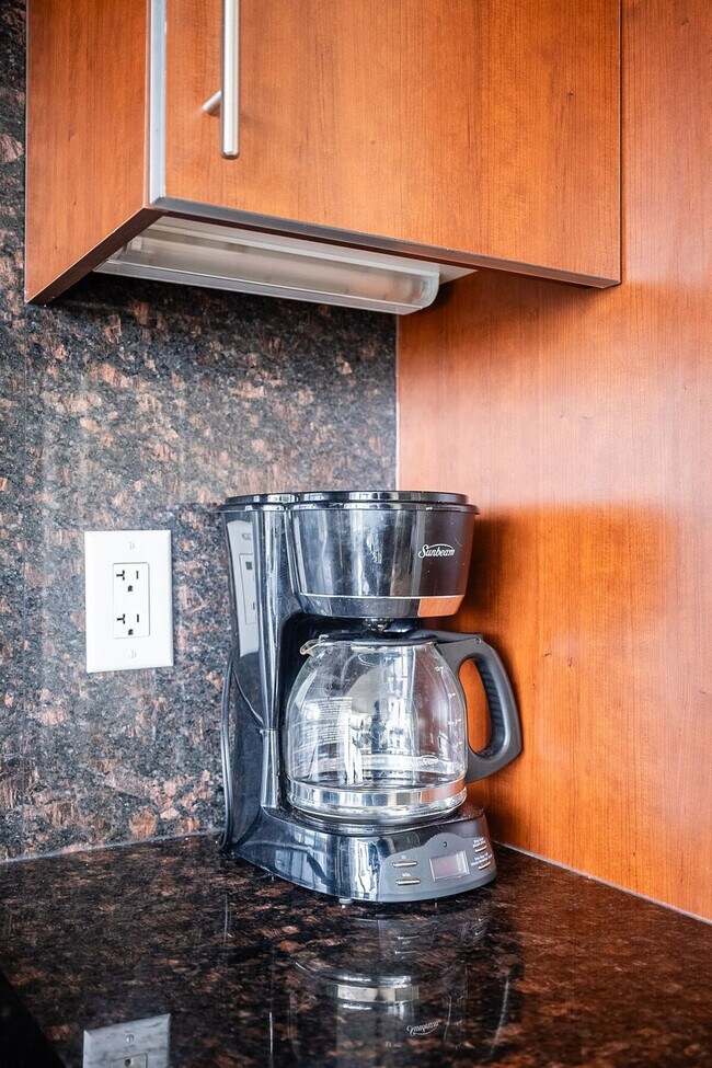 Photo - 9 Sheppard Ave E Unit ID1345796P