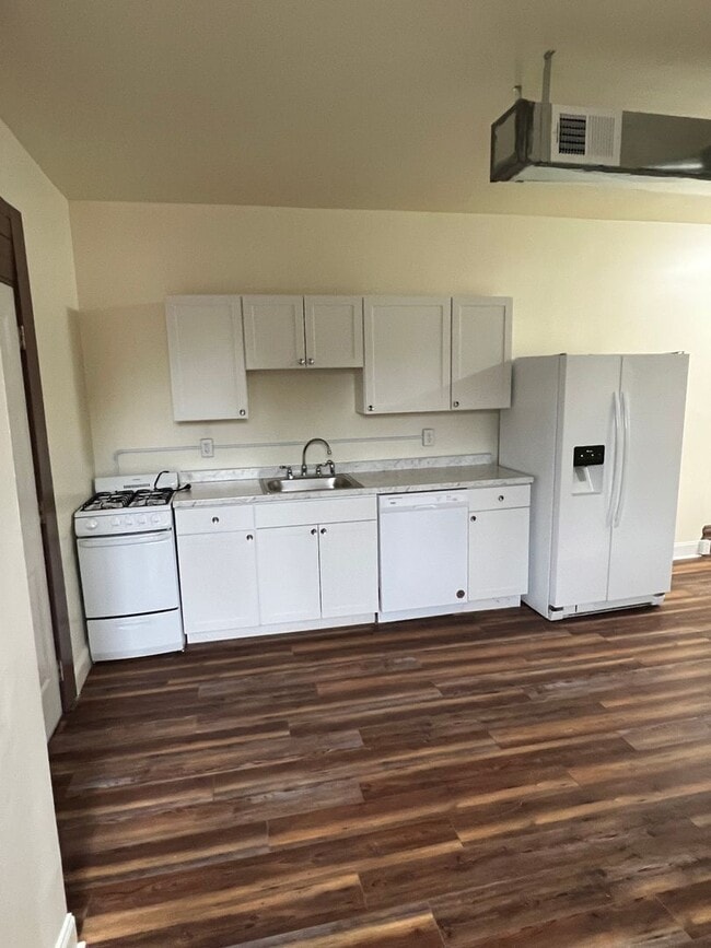 Building Photo - 331 Atwood St Unit 331 atwood  2 Rental