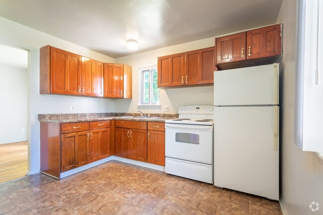 3 BR, 1.5 BA - Townhouse