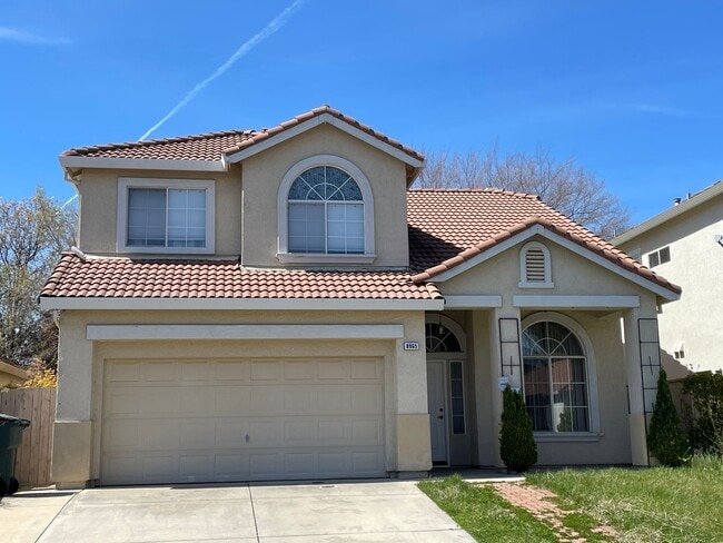 NICE TWO STORY IN WEST ROSEVILLE NEAR SCHO... - NICE TWO STORY IN WEST ROSEVILLE NEAR SCHO... House