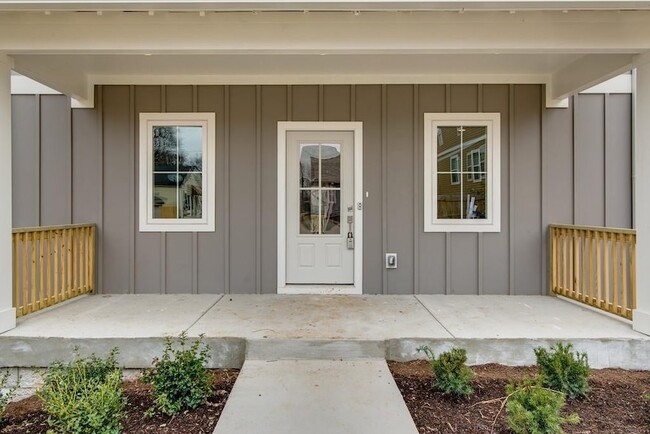 Photo - 942 Strouse Ave