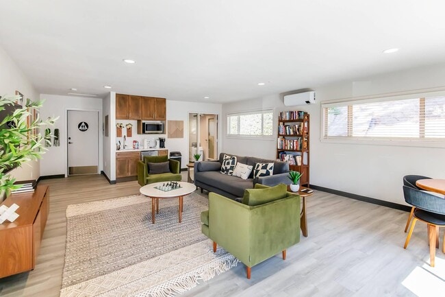 The Outlook at Mission Valley Apartments - The Outlook at Mission Valley Apartments
