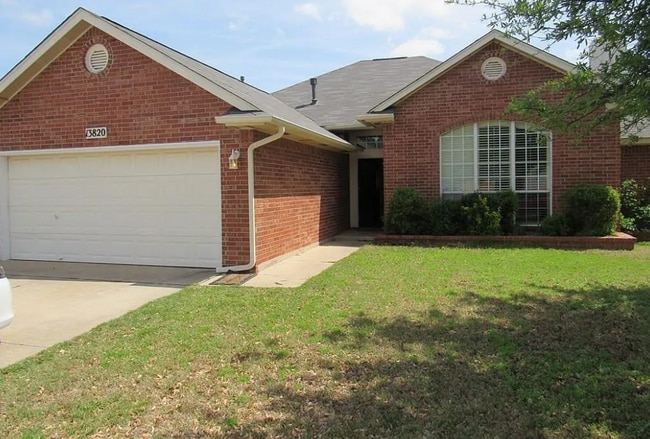 Building Photo - 13820 Oakmond Rd Rental