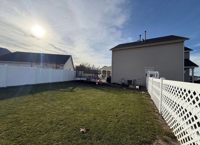 Photo - 562 Water Wheel Ln
