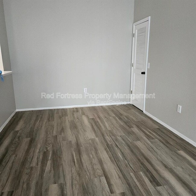 Photo - 9005 Colby Dr Unit Apt 1920