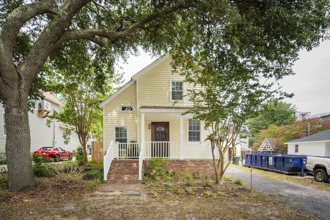 Photo - 206 Oliver St