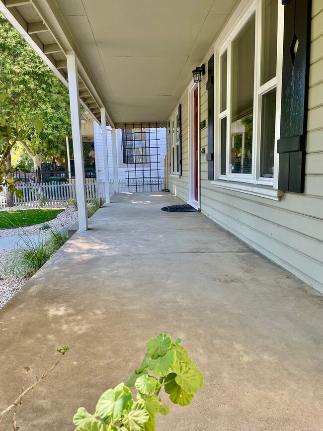 4217 V St