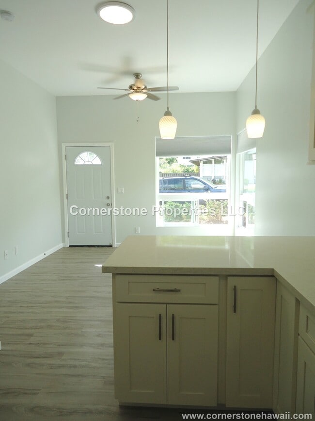 Photo - 5029 Kilauea Ave