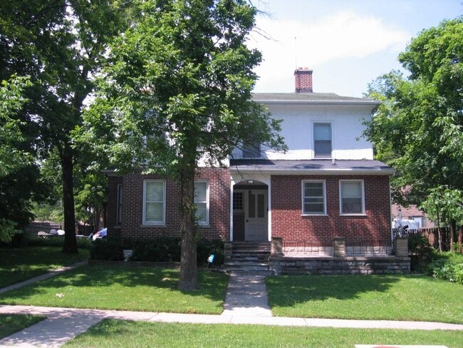 Photo - 611 Mulberry Pl Unit 2nd floor