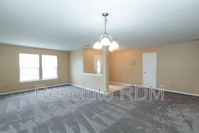 Photo - 10804 Timothy Ln