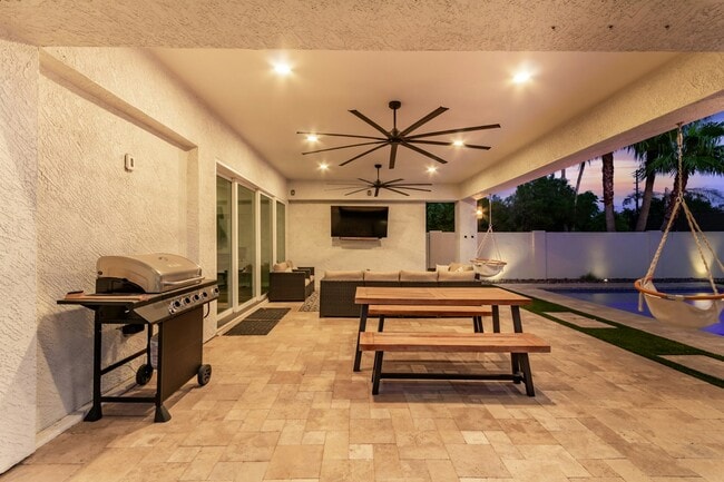 Photo - 1543 E Park Ave