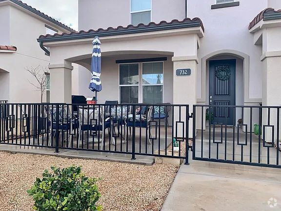 Building Photo - Modern 3-Bedroom 3 bathroom Townhome in De...