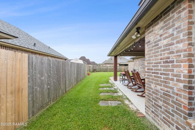 Photo - Beautiful 3 bed, 2 bath home available in ...