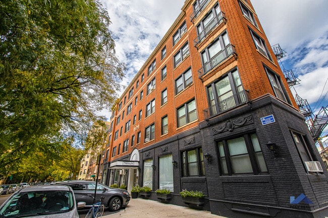 530 W. Arlington Pl.