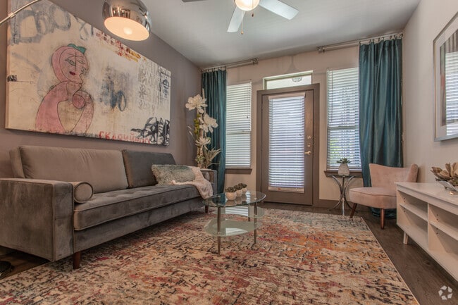 1HAB, 1BA - 754 ft² - A4 - 22Hundred